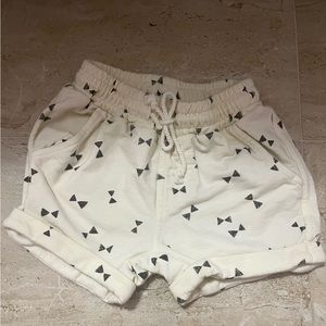 Rylee and crew shorts size 18 to 24 months